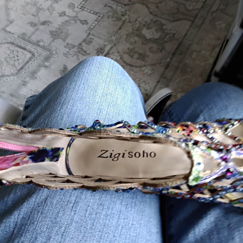 Zigi Soho Multicolor Strappy Sandals - Picture 4 of 6